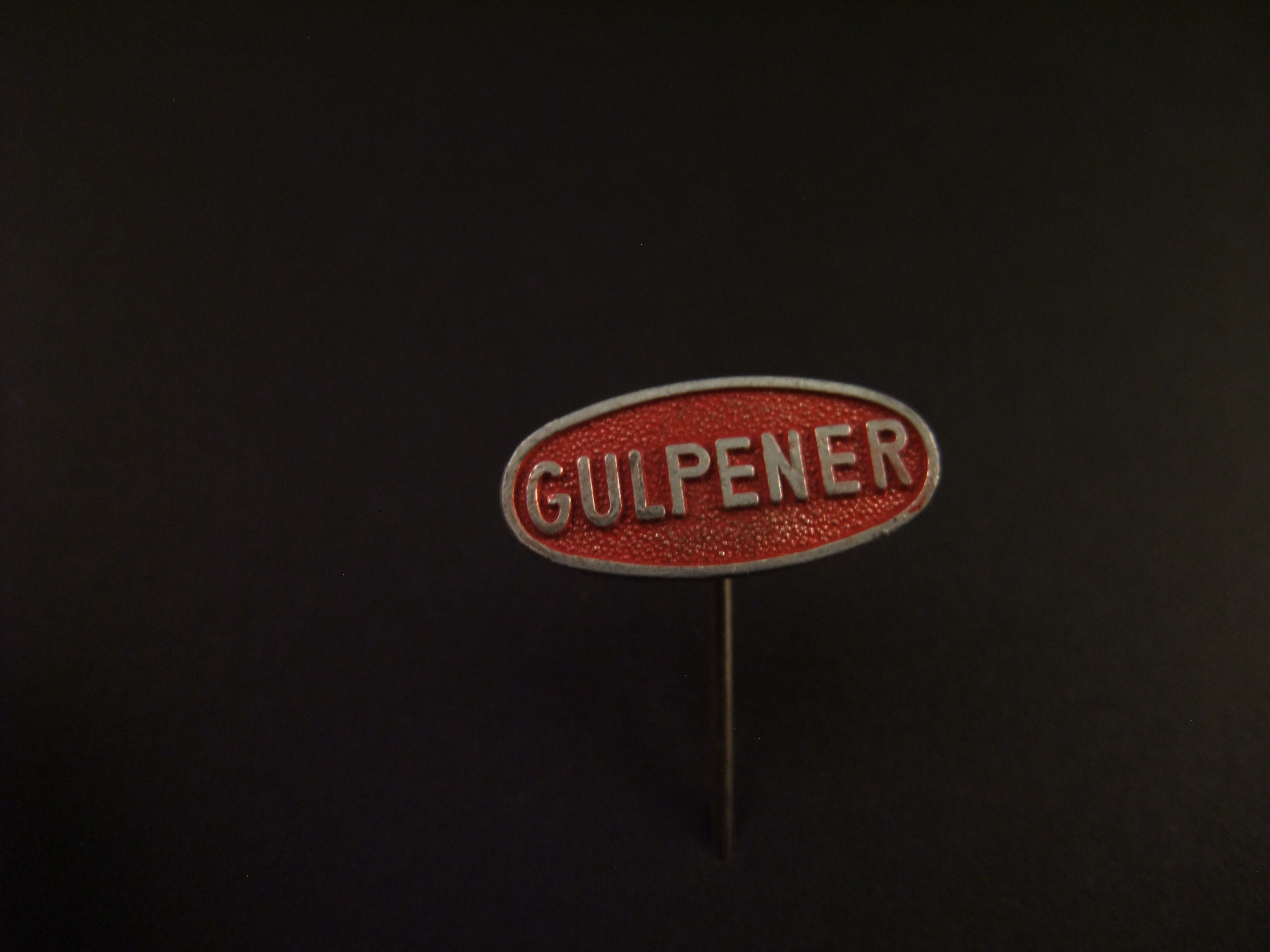 Gulpener Bier , Limburgs Bier ( opgericht door Laurens Smeets Gulpener Bierbrouwerij de Gekroonde Leeuw) logo rood